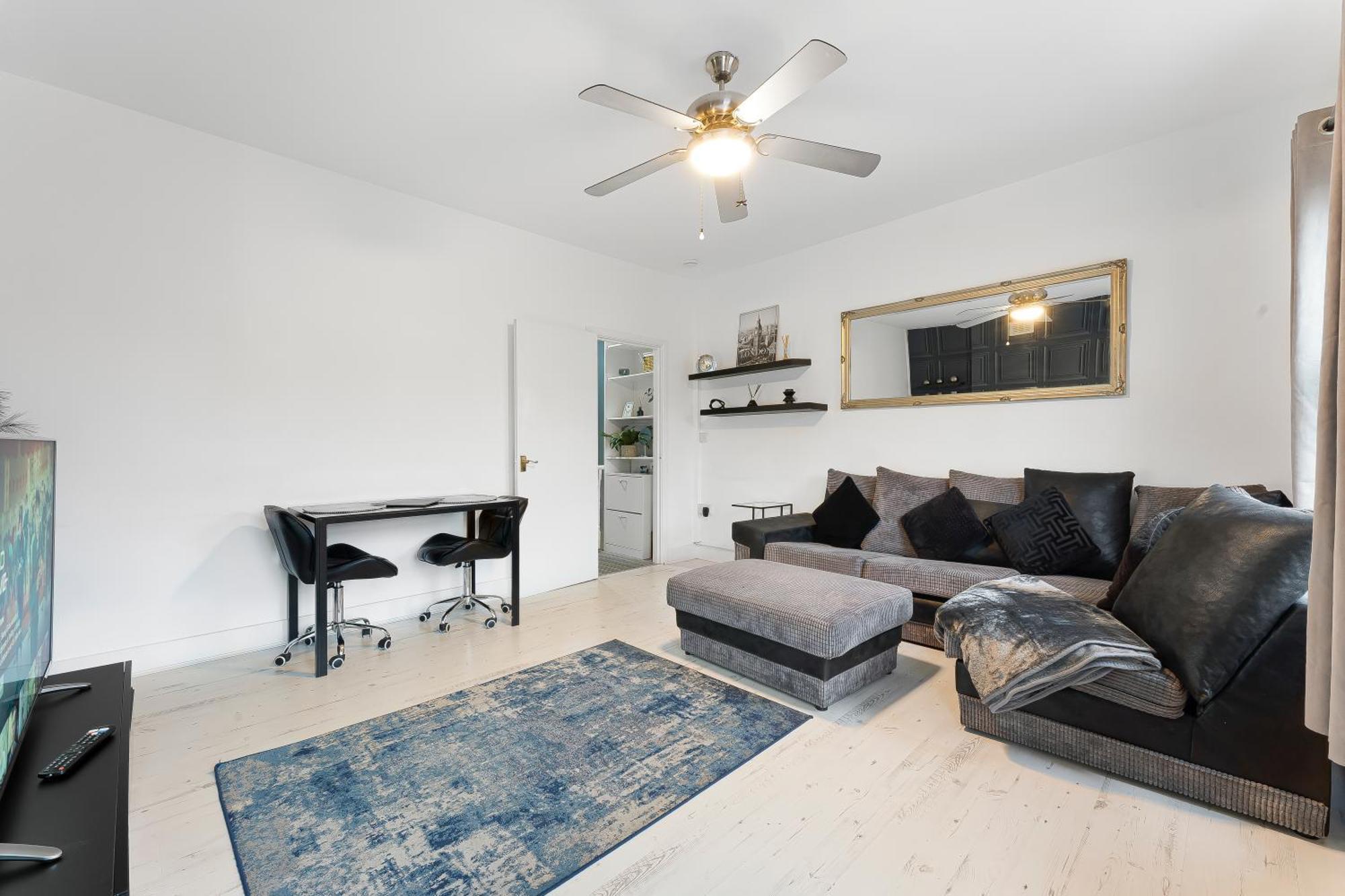 Spacious One Bedroom Private Flat In Brixton +Wifi Лондон Экстерьер фото